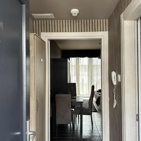 Lux With Free Private Parking Apartamento