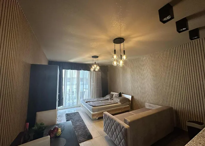 Lux With Free Private Parking Apartament