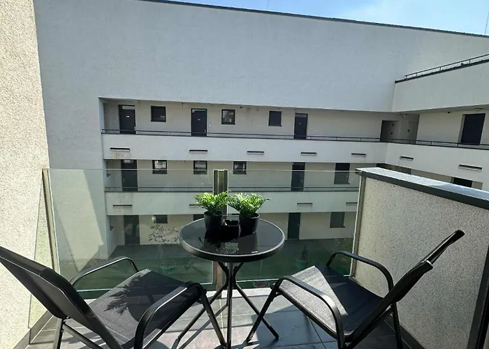Apartament Lux With Free Private Parking Debreţin